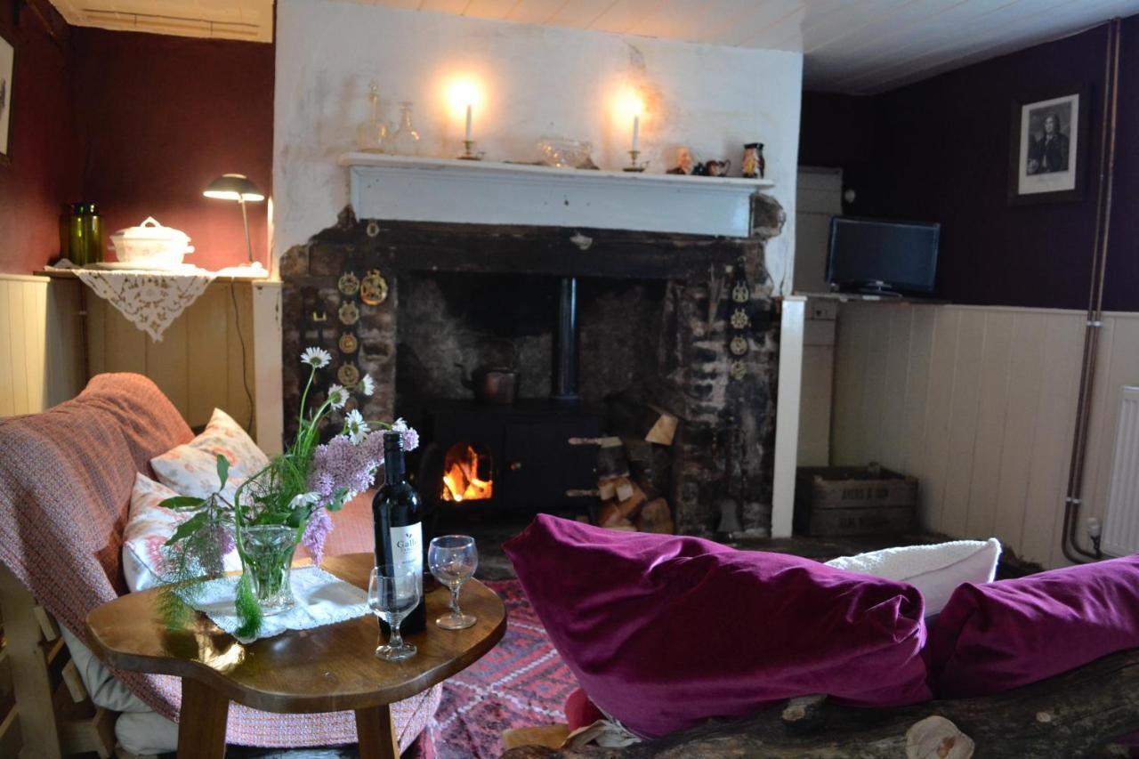 New Inn Brilley Whitney ภายนอก รูปภาพ