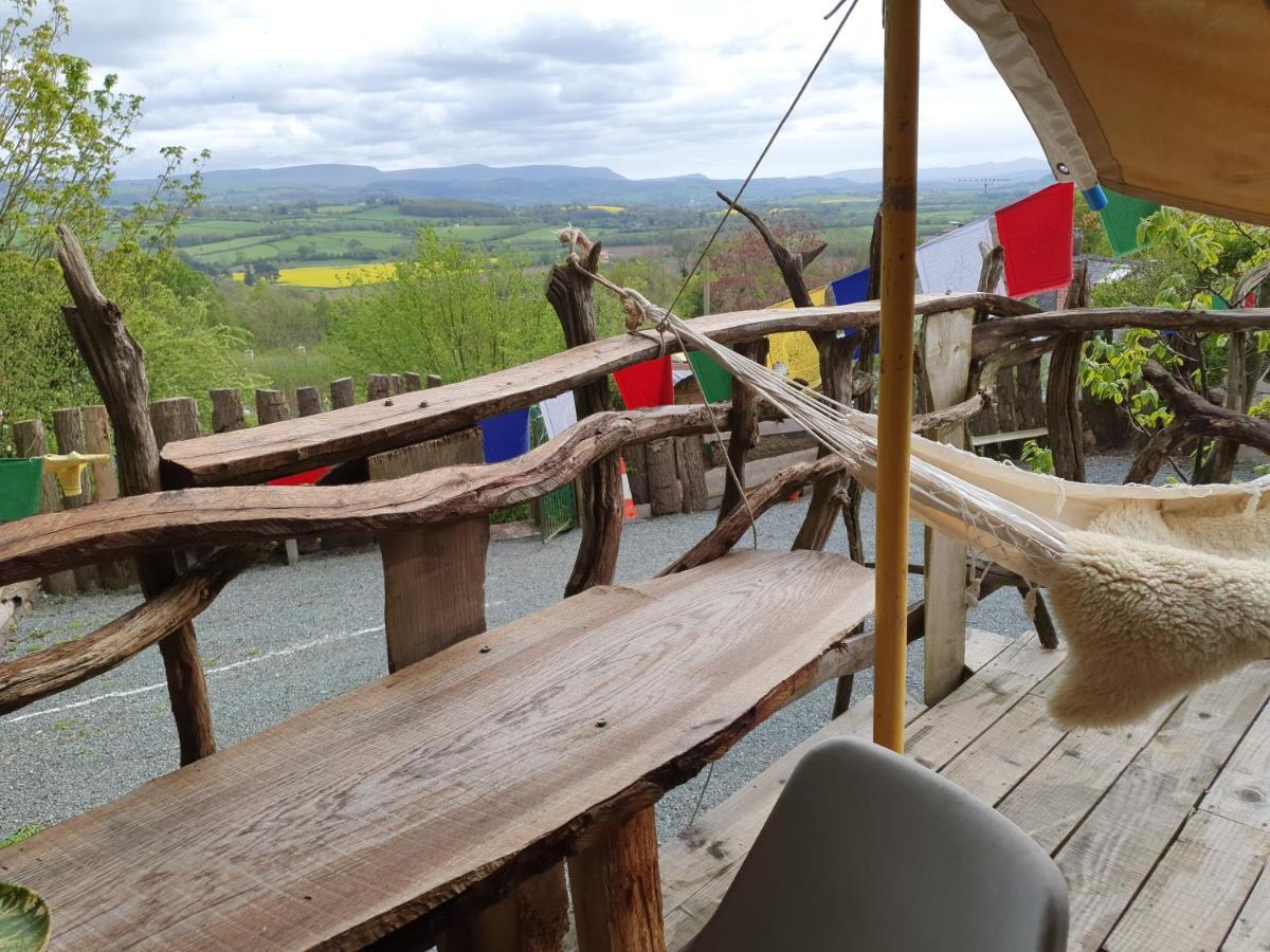 New Inn Brilley Whitney ภายนอก รูปภาพ