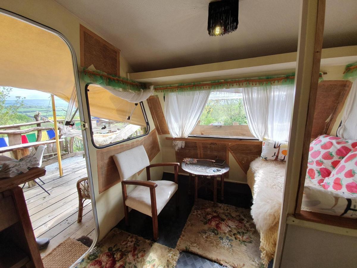 New Inn Brilley Whitney ภายนอก รูปภาพ